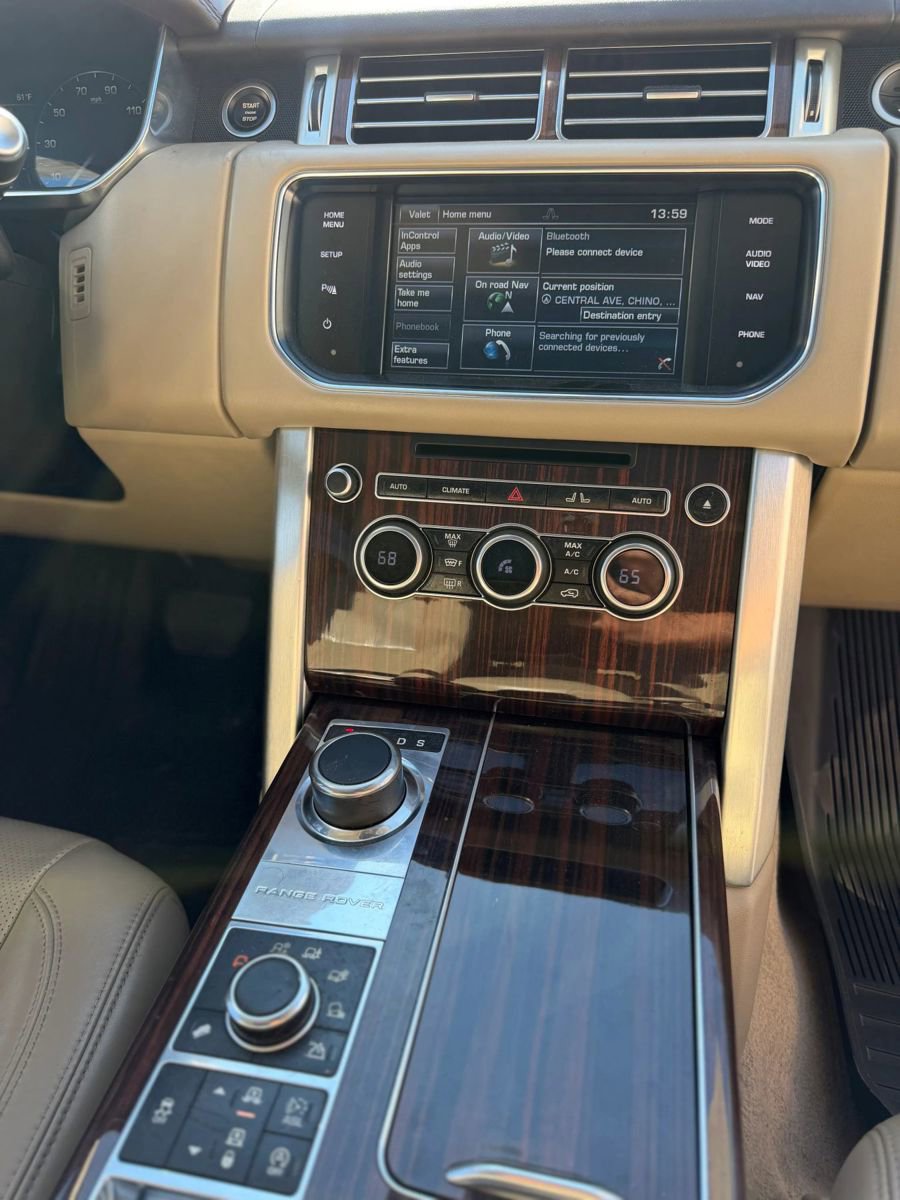 Used 2015 Land Rover Range Rover HSE image 13