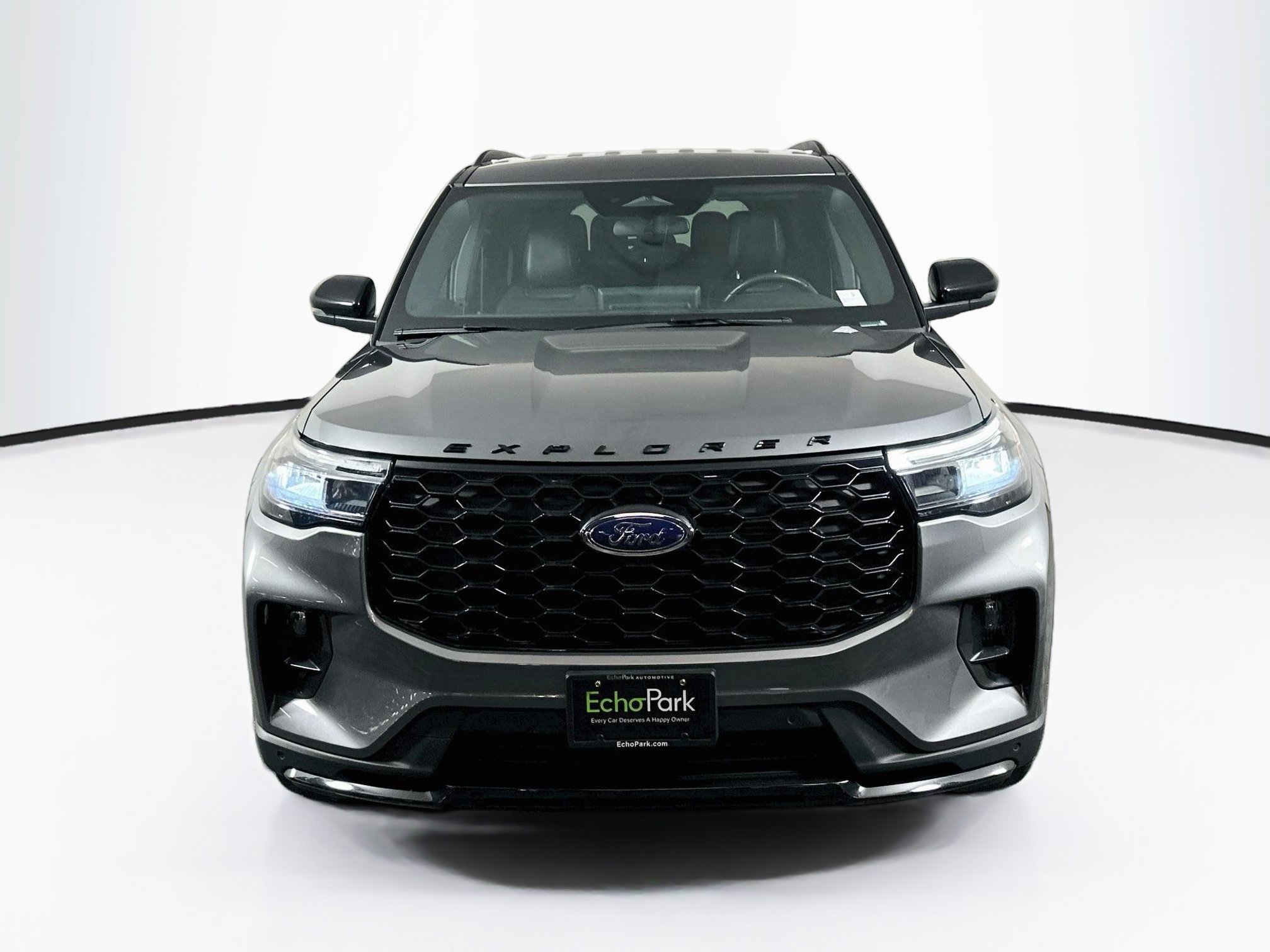 Used 2025 Ford Explorer ST-Line w/ ST-Line Street Pack AWD/4WD image 2
