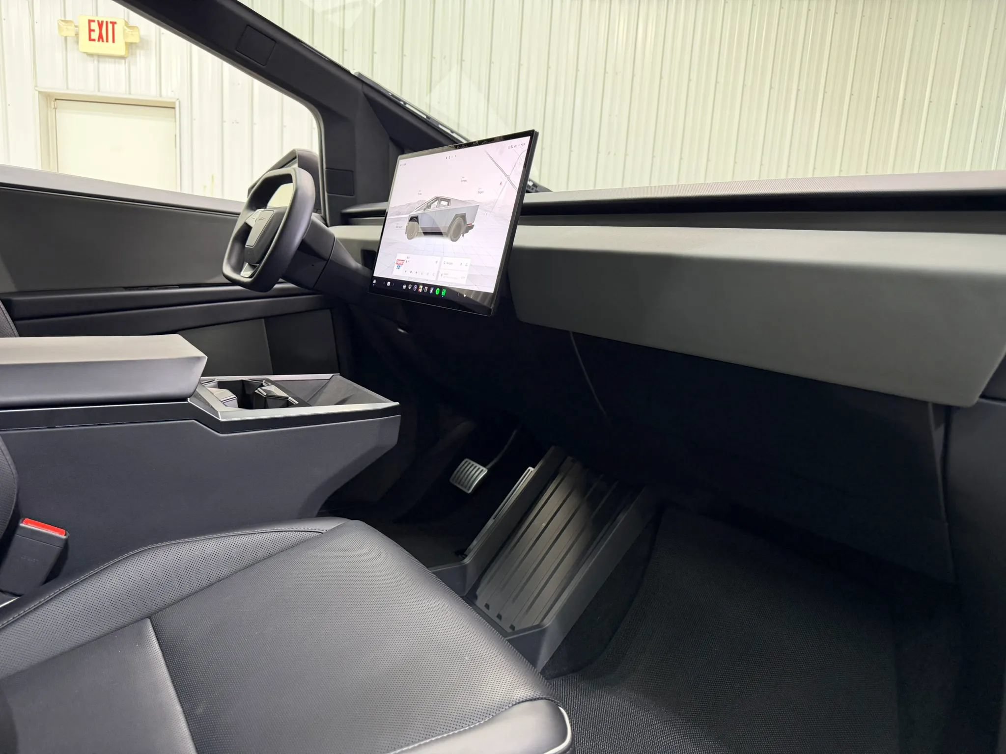 Used 2024 Tesla Cybertruck AWD Crew Cab image 15