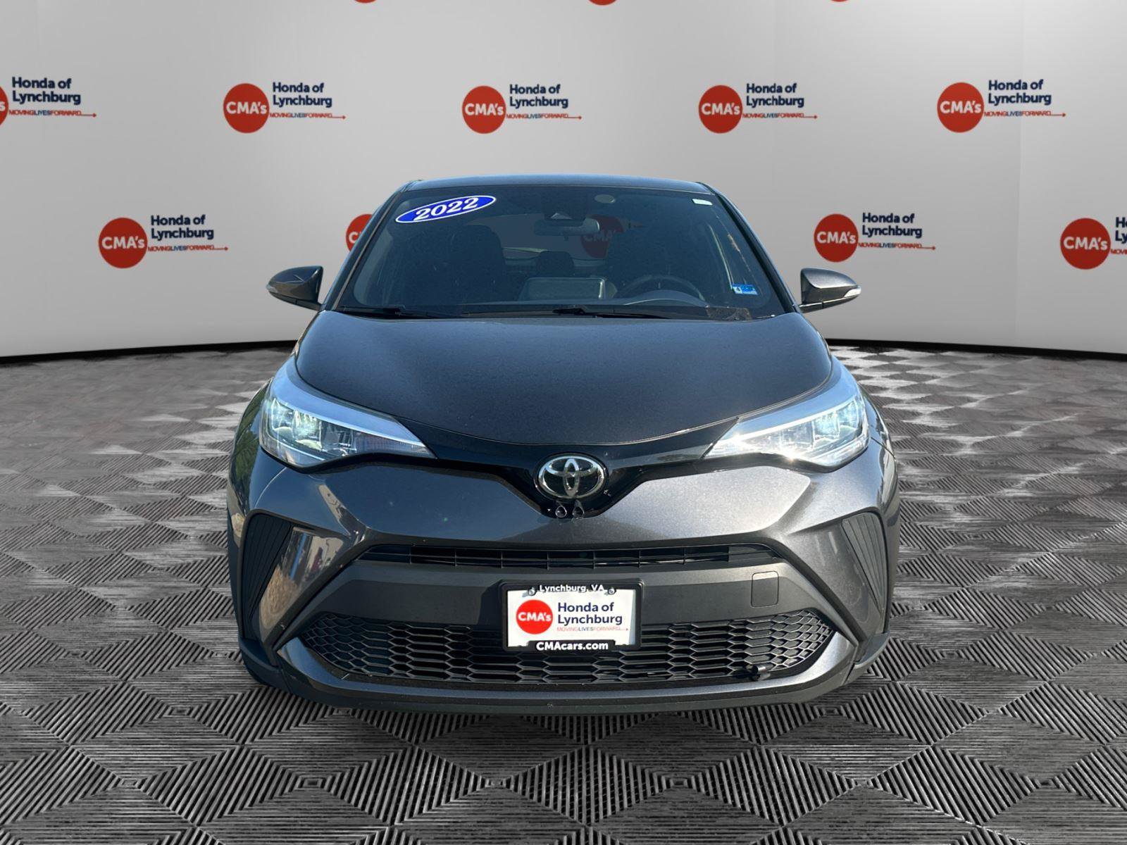 Used 2022 Toyota C-HR XLE FWD image 8