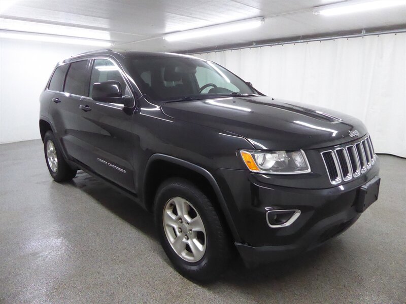 Used 2016 Jeep Grand Cherokee Laredo w/ Quick Order Package 23E AWD/4WD image 1