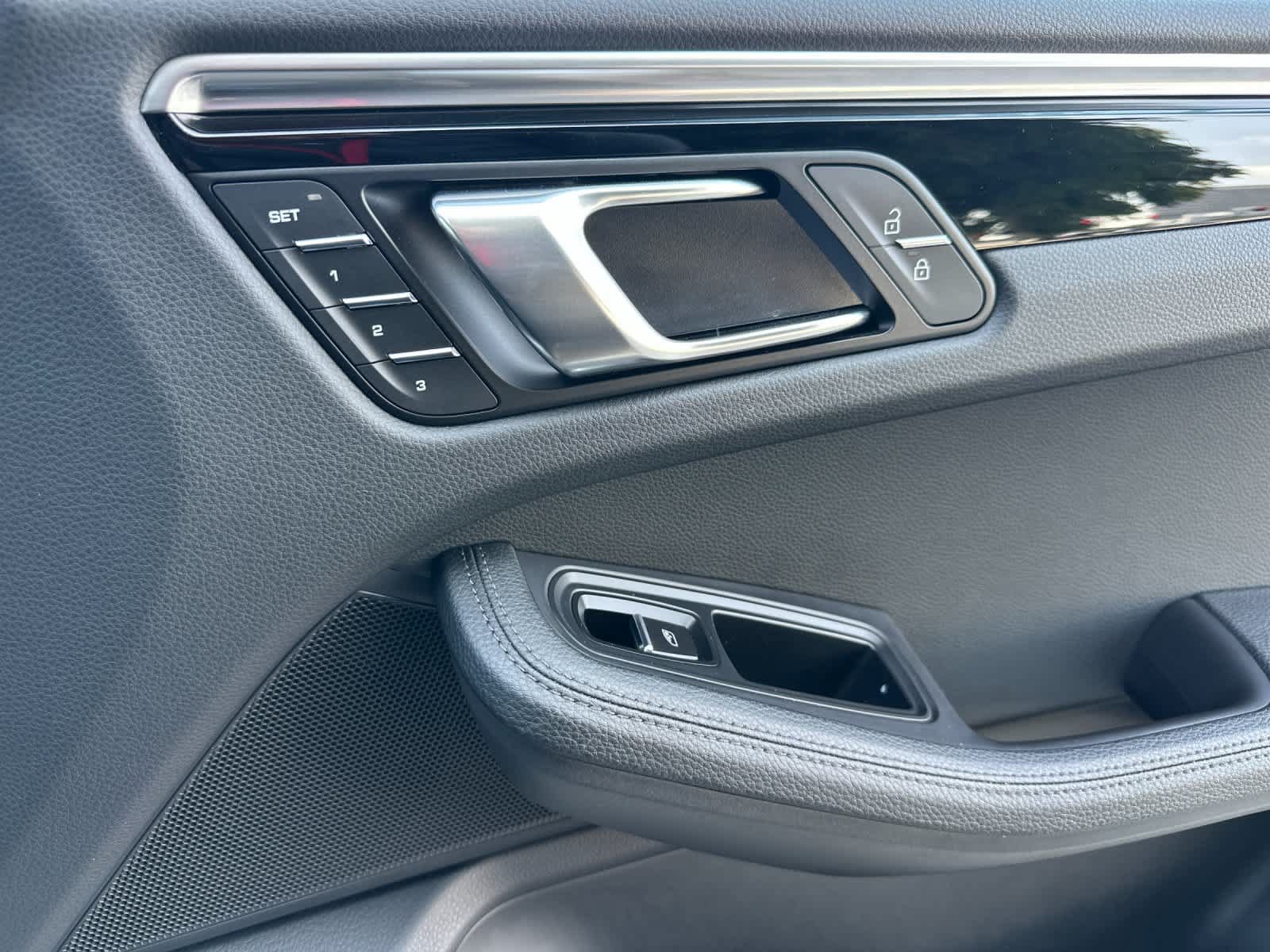 Certified 2023 Porsche Macan Turbo AWD/4WD image 19