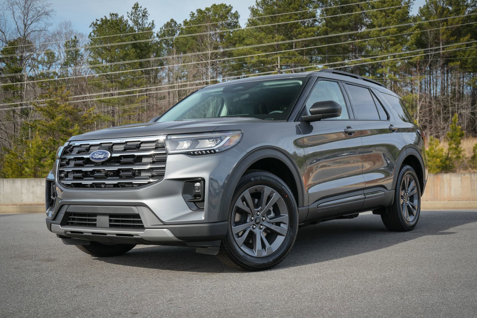 New 2026 Ford Explorer Active w/ Active Comfort Package image 1