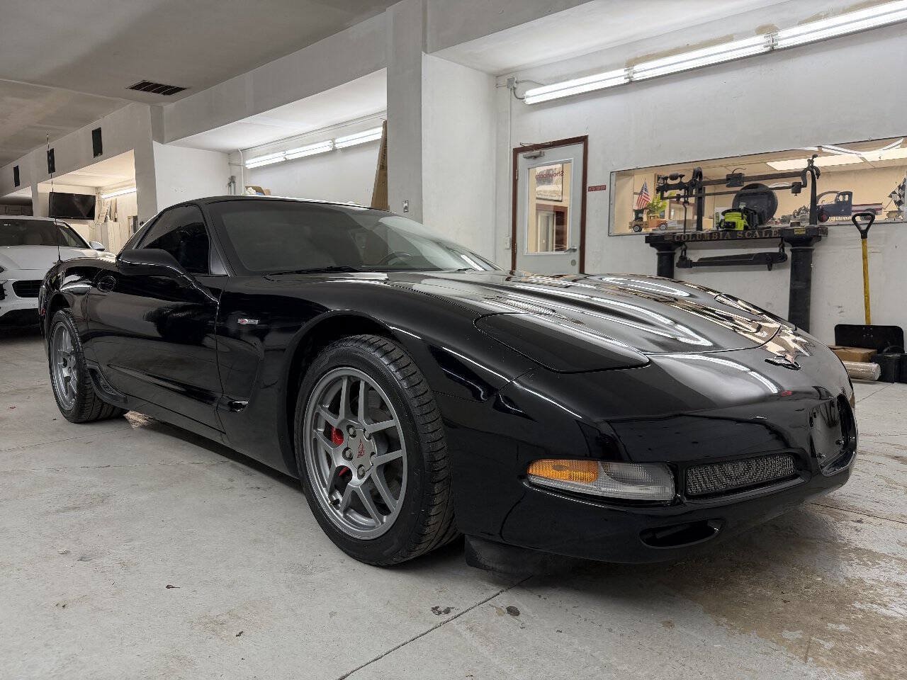Used 2001 Chevrolet Corvette Z06 RWD image 5