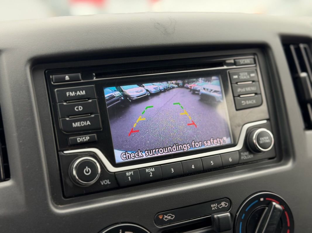 Used 2018 Nissan NV200 S FWD image 12