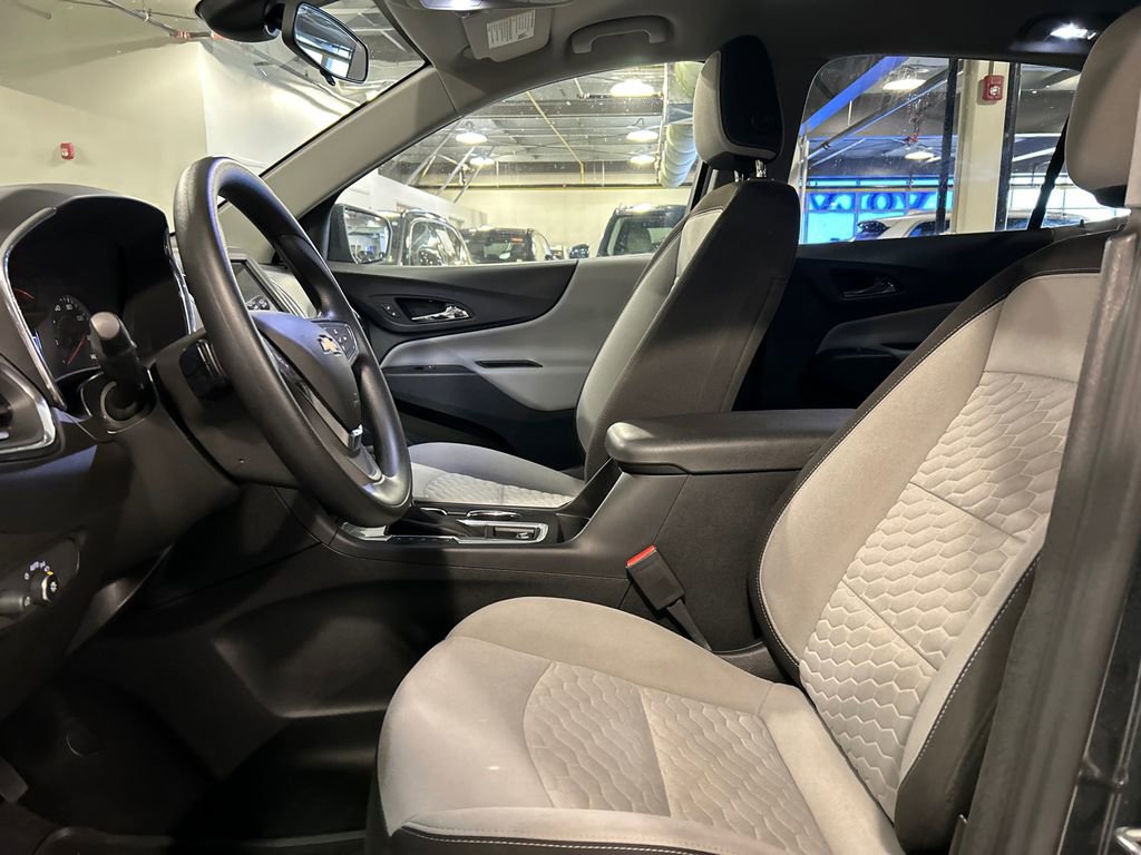 Used 2020 Chevrolet Equinox LS w/ LS Convenience Package image 10