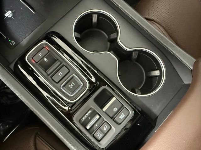 Used 2025 Honda Pilot Elite image 27