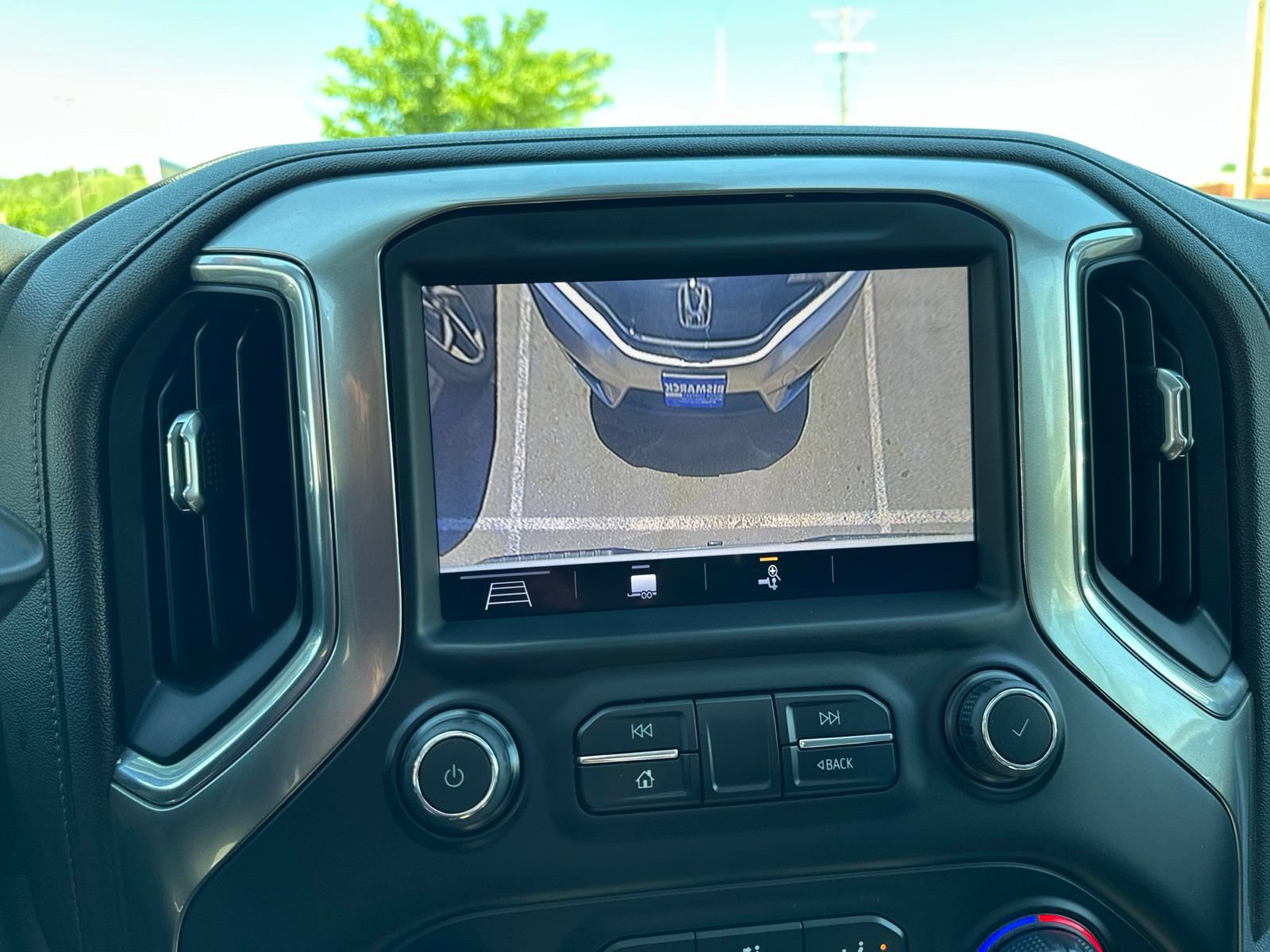 Used 2019 Chevrolet Silverado 1500 LTZ w/ LTZ Premium Package AWD/4WD image 66