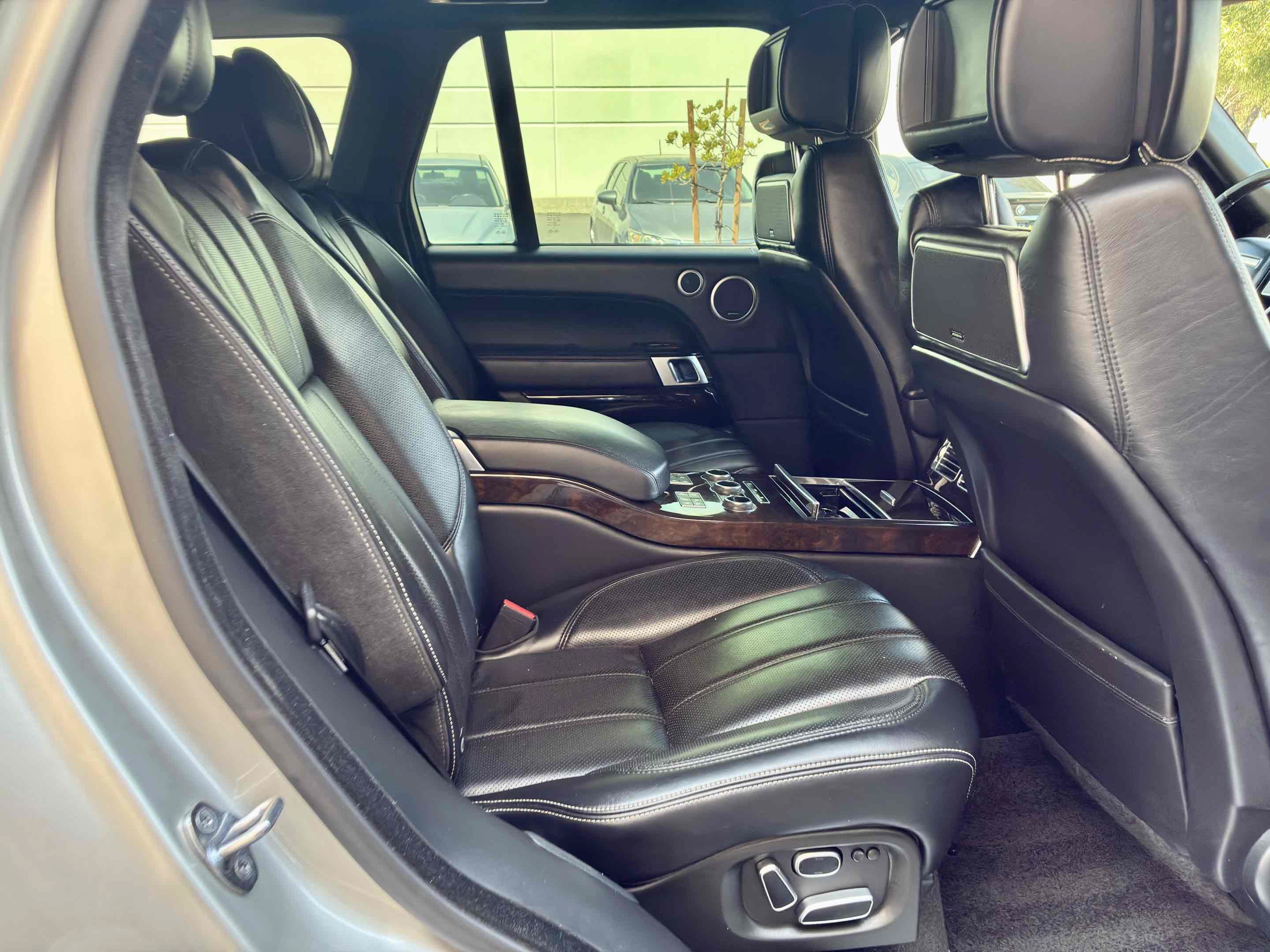 Used 2015 Land Rover Range Rover Autobiography AWD/4WD image 37