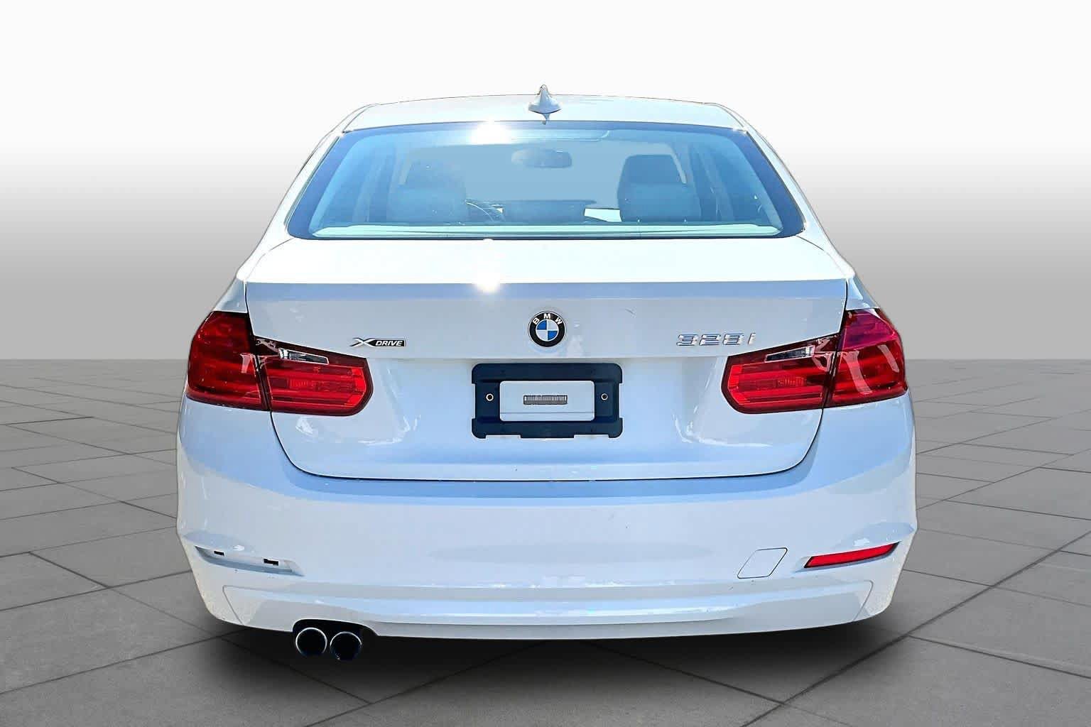 Used 2013 BMW 328i xDrive Sedan AWD/4WD image 5