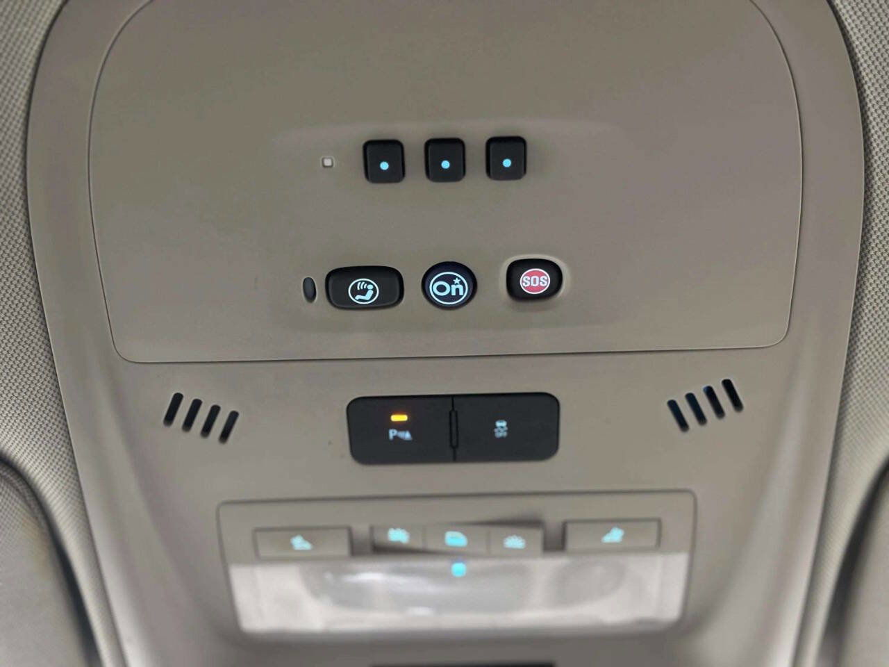 Used 2013 Chevrolet Volt Premium w/ Premium Trim Package FWD image 30