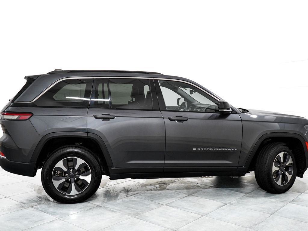 Used 2024 Jeep Grand Cherokee Limited 4xe AWD/4WD image 7
