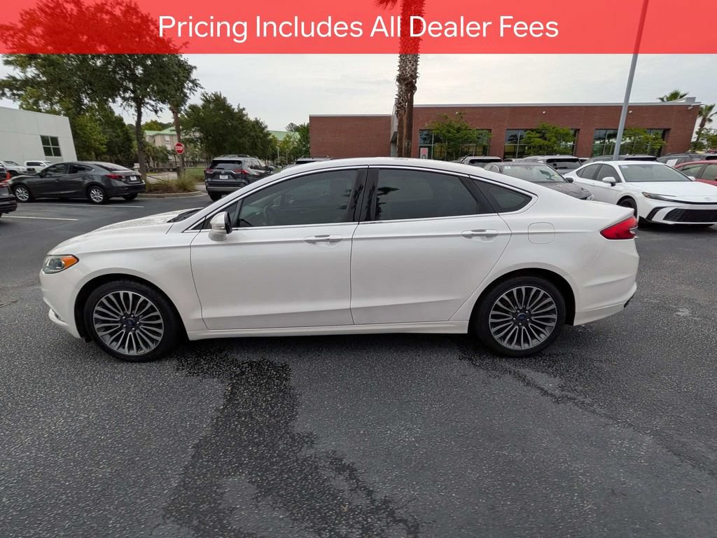 Used 2017 Ford Fusion SE w/ Fusion SE Technology Package FWD image 7