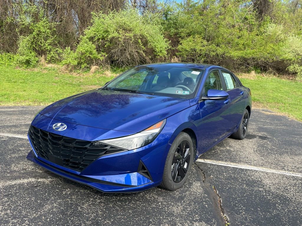 Used 2022 Hyundai Elantra SEL w/ Convenience Package FWD image 7