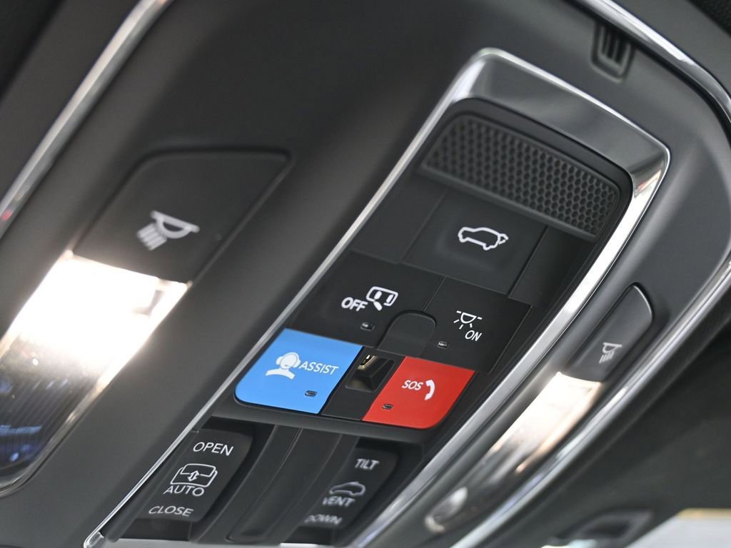 Used 2024 Jeep Grand Cherokee Altitude image 26