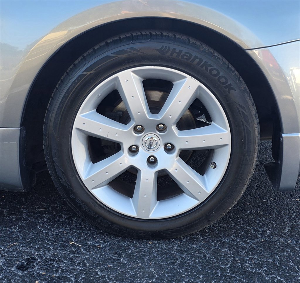 Used 2005 Nissan 350Z Touring image 24