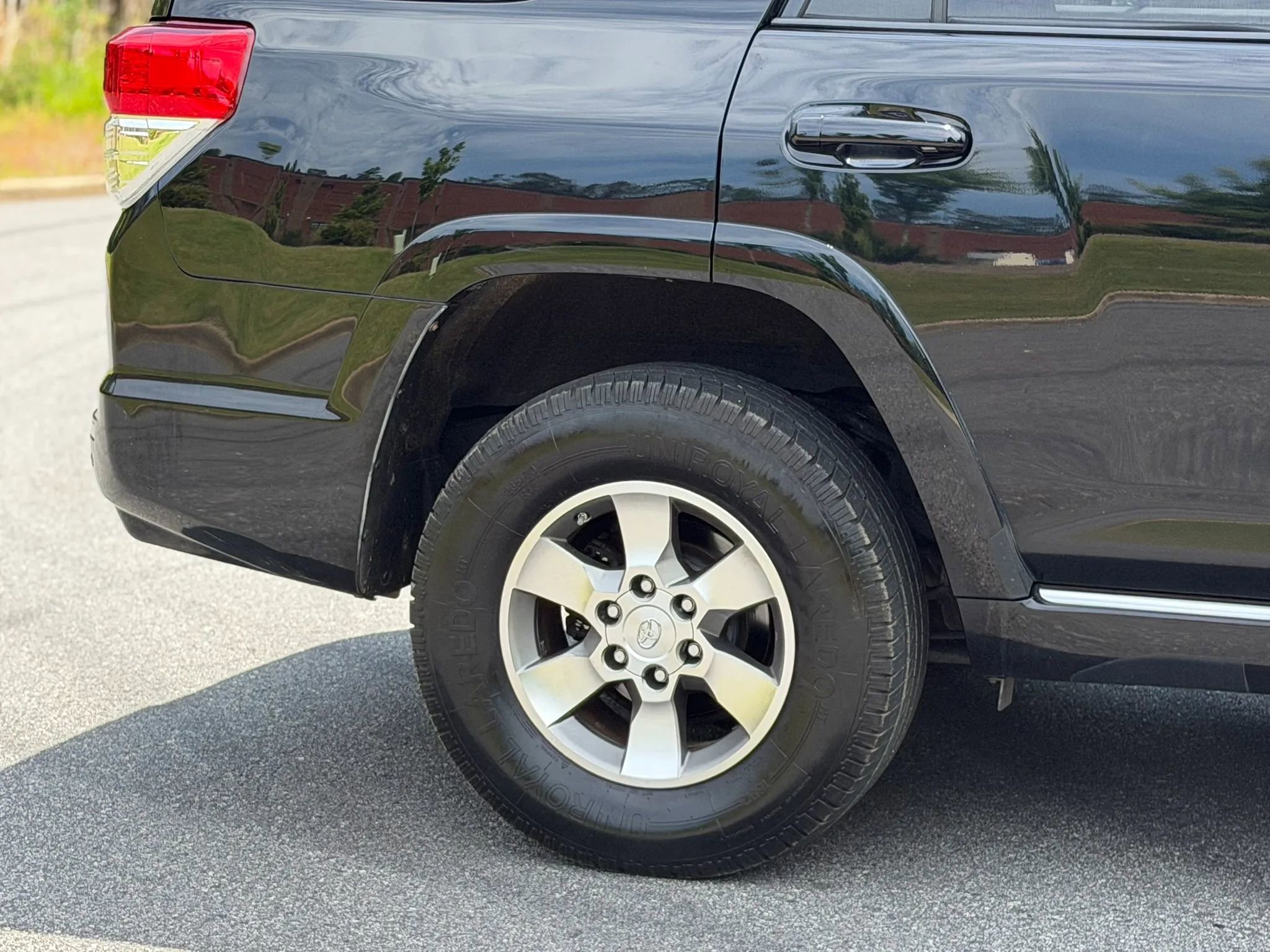 Used 2011 Toyota 4Runner SR5 RWD image 9