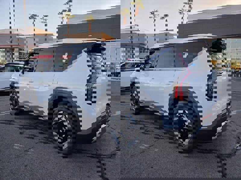 New 2026 Kia EV9 Light image 4