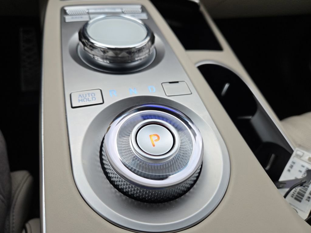 Used 2025 Genesis GV70 3.5T Sport w/ Sport Advanced Package image 39