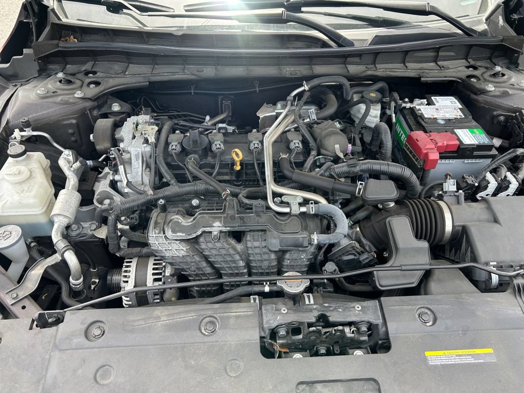 Used 2024 Nissan Altima 2.5 SV FWD image 16
