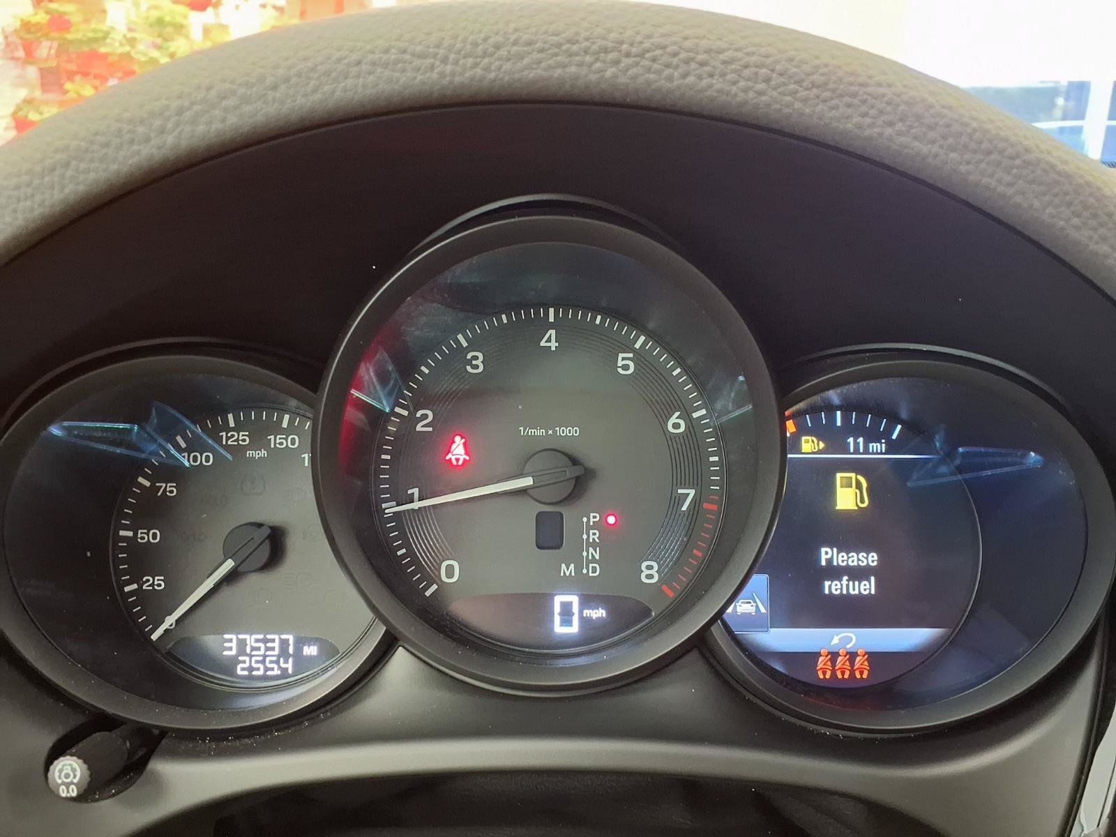 Used 2023 Porsche Macan Turbo AWD/4WD image 30