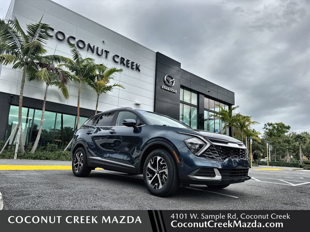 Used 2023 Kia Sportage EX image 1