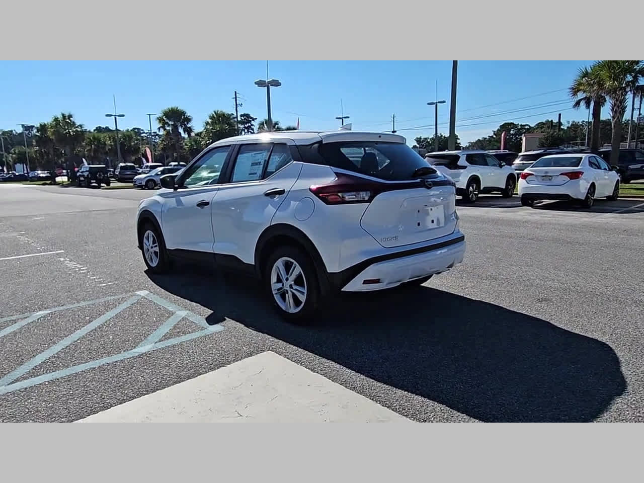 New 2025 Nissan Kicks Play S image 28