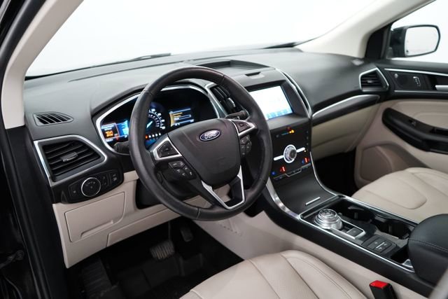 Used 2020 Ford Edge Titanium w/ Equipment Group 301A image 15