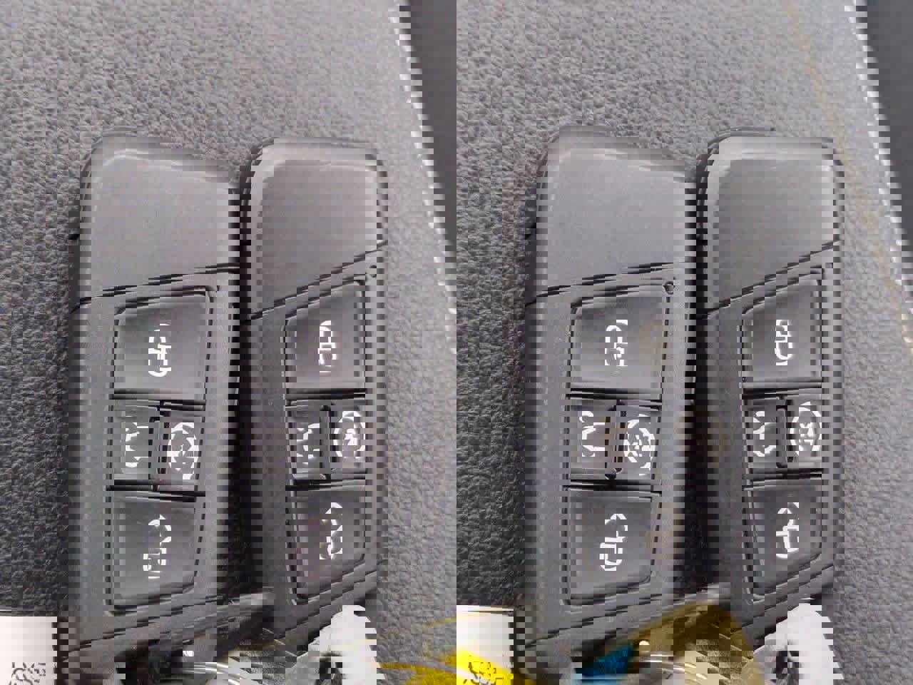 Used 2022 Volkswagen Tiguan SE image 32