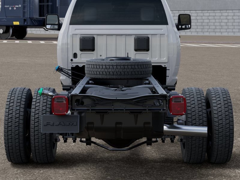 New 2025 RAM 5500 Tradesman w/ Max Tow Package AWD/4WD image 14