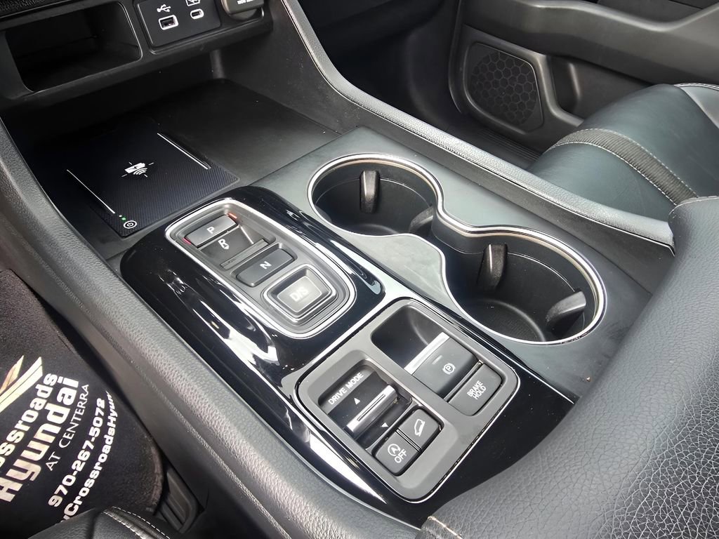 Used 2024 Honda Pilot Touring image 13