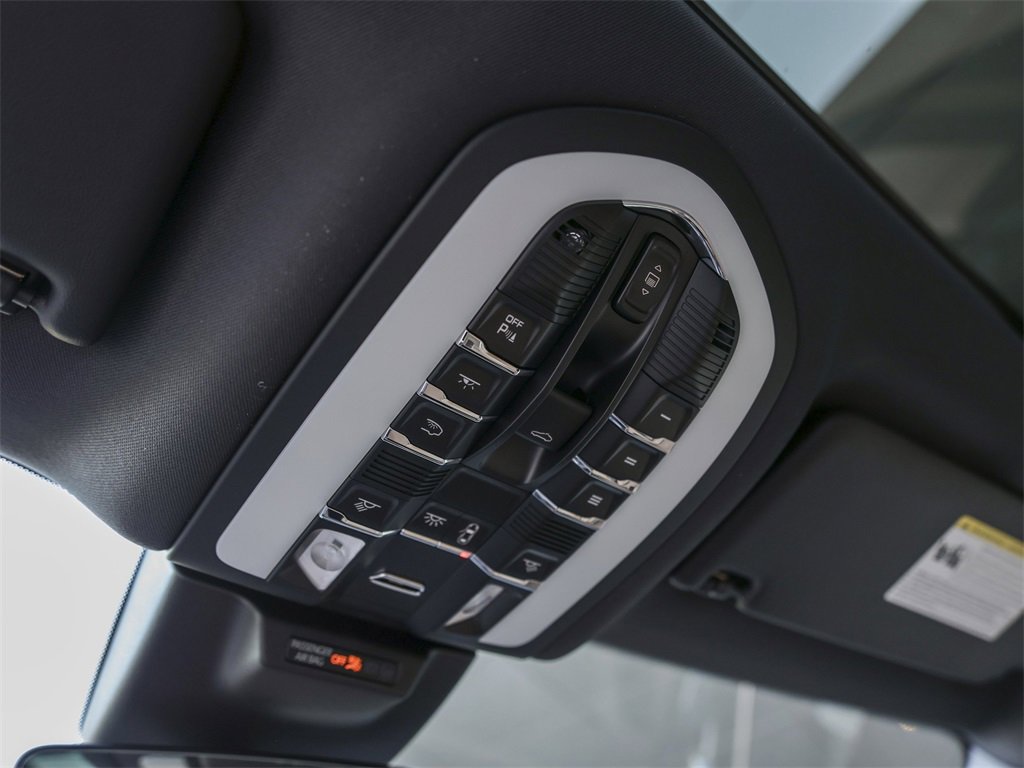 New 2026 Porsche Macan image 30