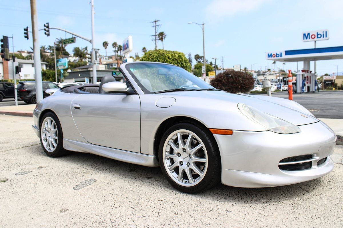 Used 2000 Porsche 911 Carrera 4 AWD/4WD image 8