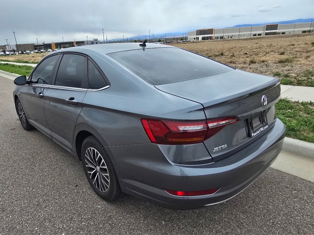 Used 2019 Volkswagen Jetta SE w/ Cold Weather Package image 3