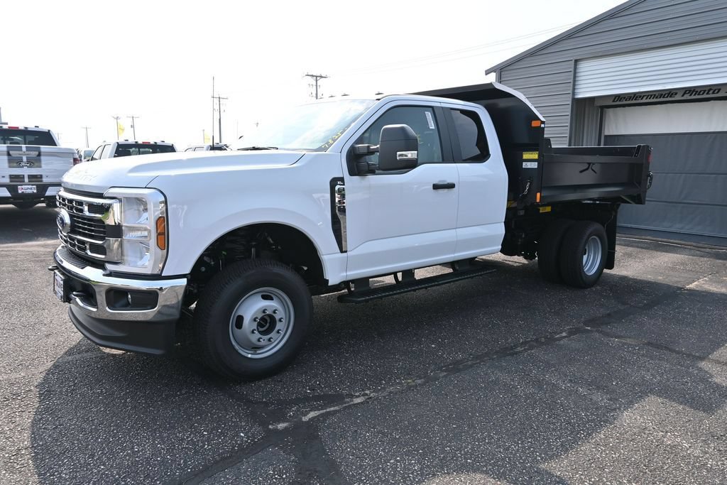 New 2025 Ford F350 XL w/ XL Chrome Package AWD/4WD image 4