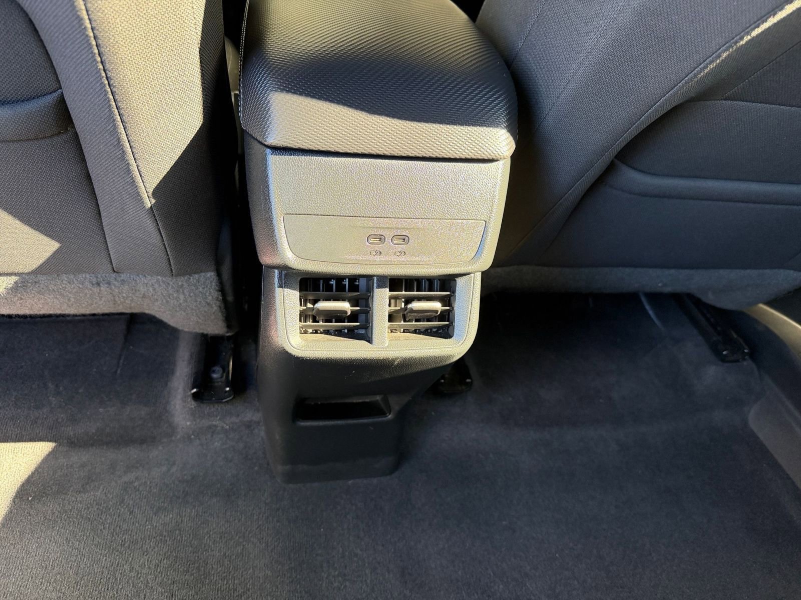 Used 2025 Chevrolet Equinox LT image 23