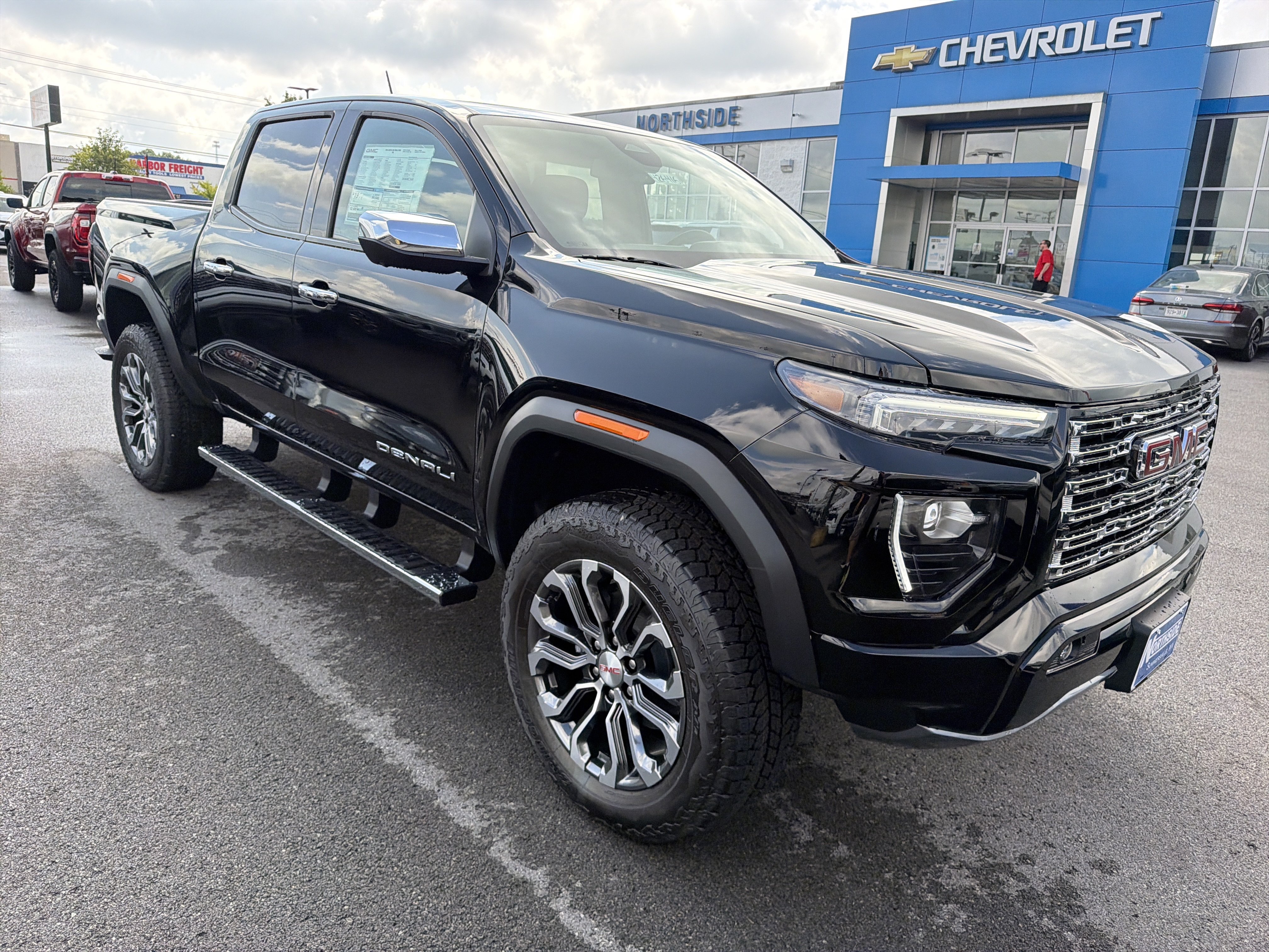 New 2026 GMC Canyon Denali AWD/4WD image 3
