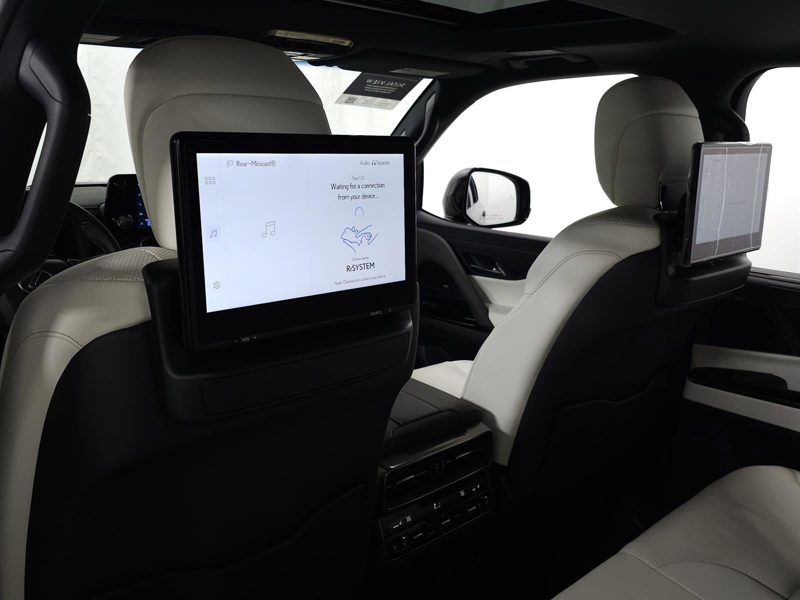 Certified 2024 Lexus LX 600 4WD w/ Appearance Package image 40