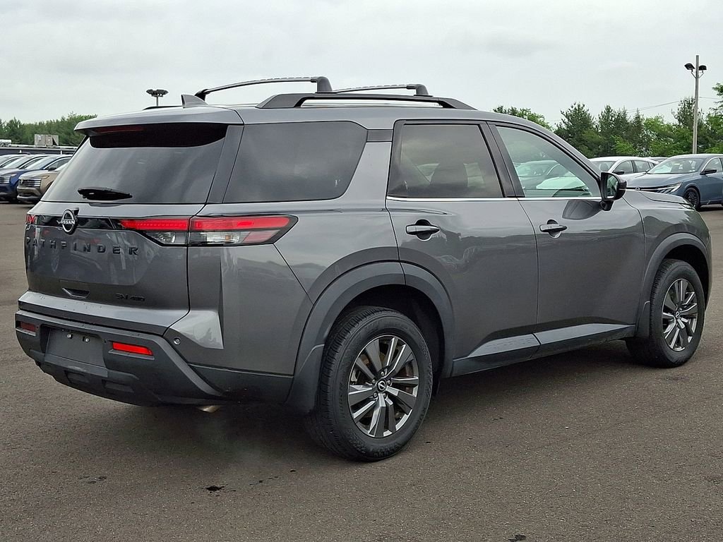Used 2023 Nissan Pathfinder SV w/ Black Appearance Package AWD/4WD image 6