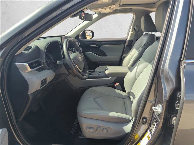 Used 2023 Toyota Highlander XLE image 15