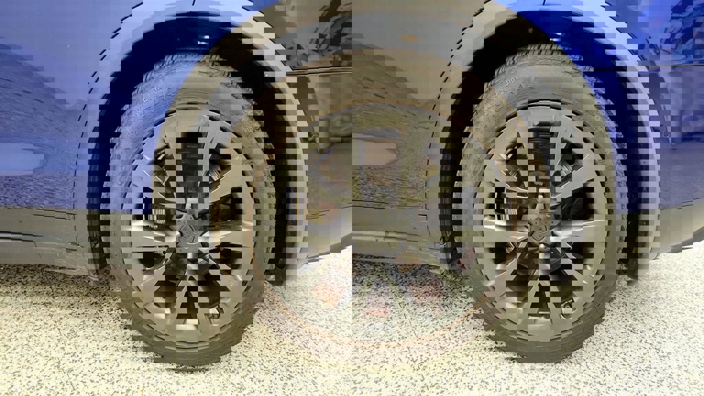 Used 2022 Tesla Model X Plaid image 9