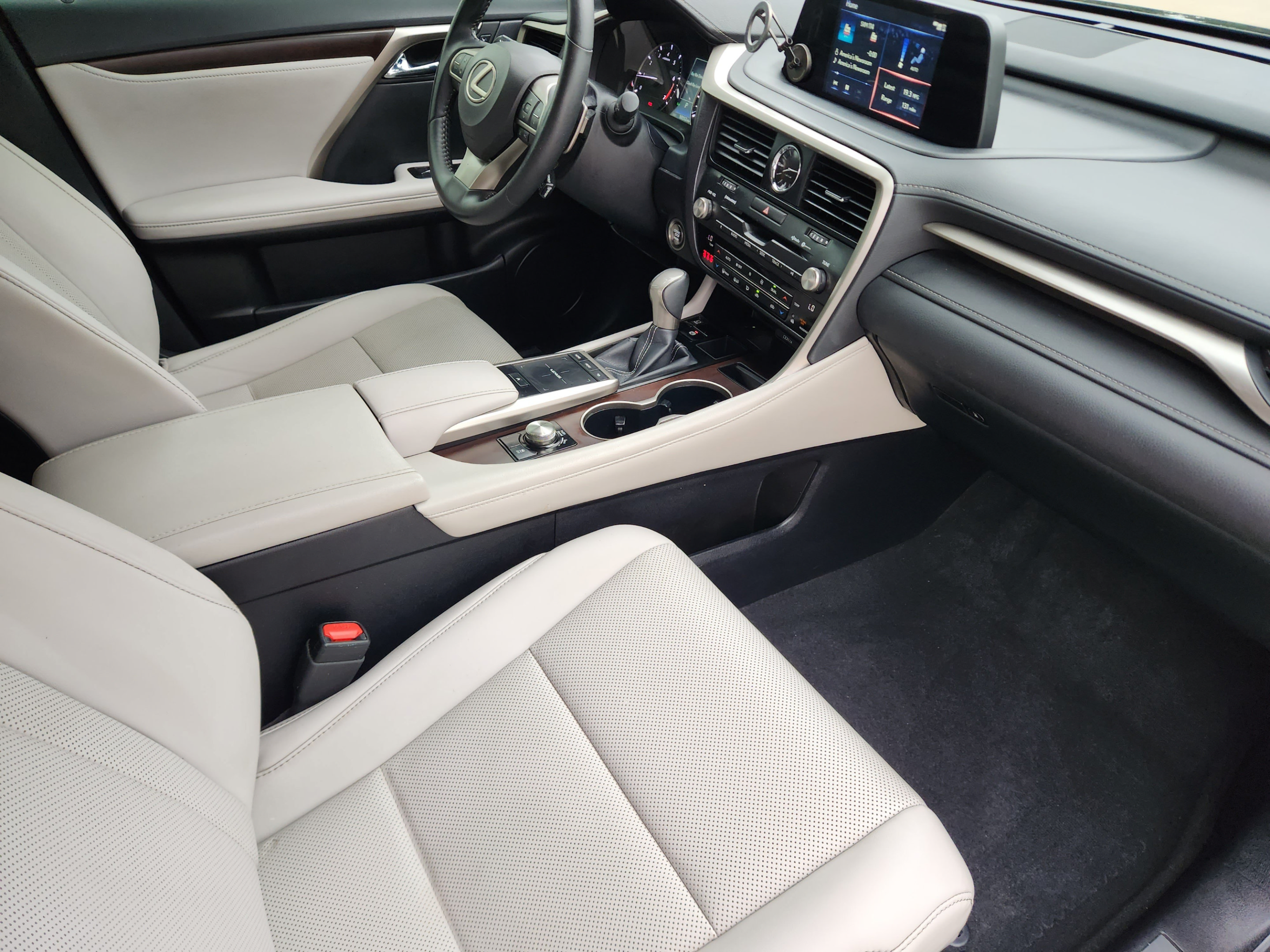 Certified 2022 Lexus RX 350 FWD w/ Premium Package image 7