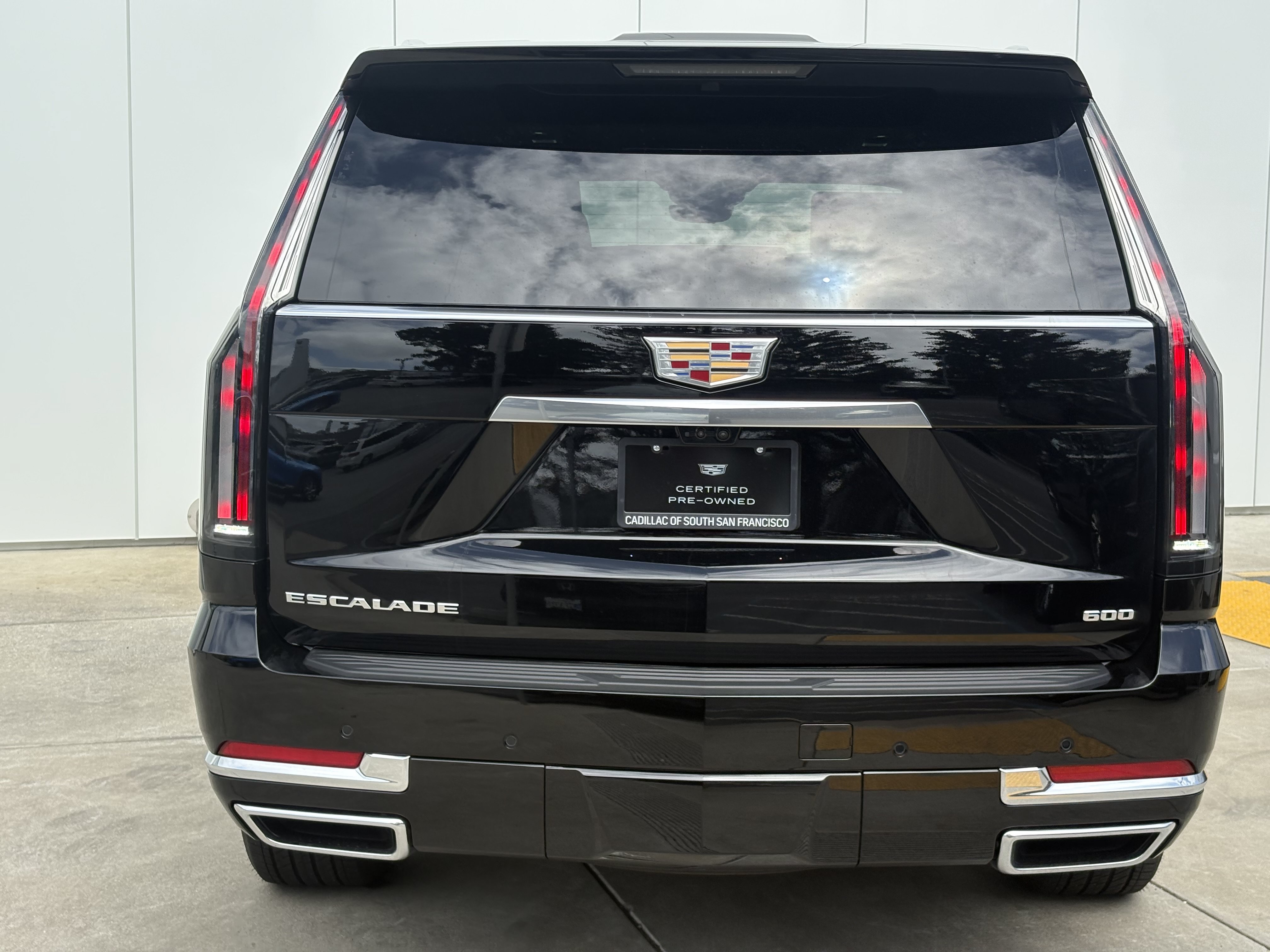 Certified 2025 Cadillac Escalade Premium Luxury Platinum AWD/4WD image 8