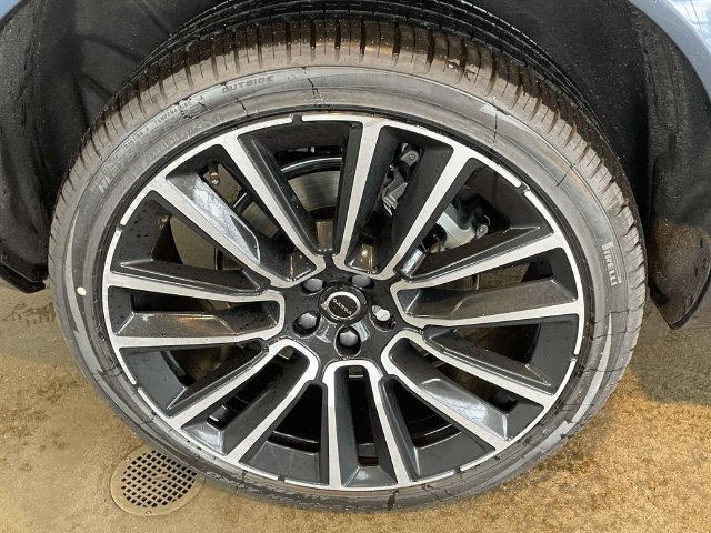 New 2026 Volvo XC90 B6 Plus w/ Protection Package Premier AWD/4WD image 10