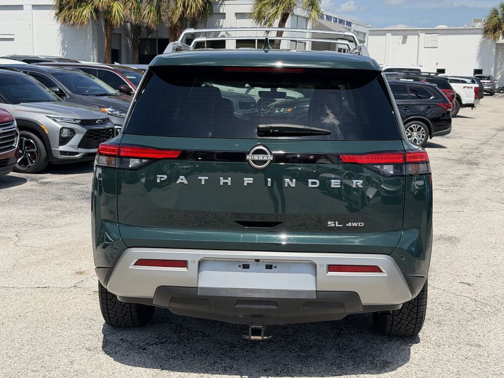 Used 2023 Nissan Pathfinder SL AWD/4WD image 6