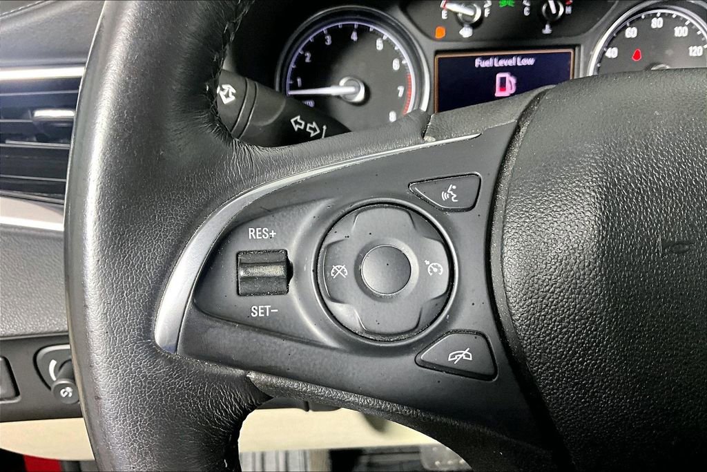 Used 2020 Buick Enclave Essence FWD image 17