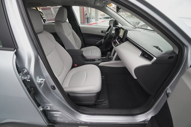 Certified 2025 Toyota Corolla Cross L image 23