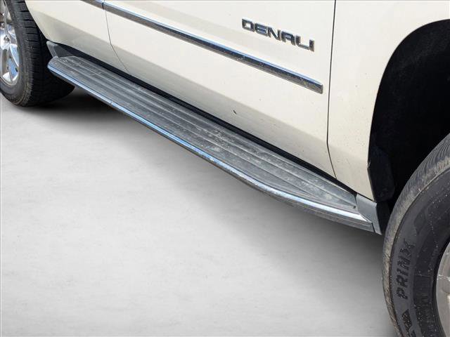 Used 2015 GMC Yukon Denali w/ Open Road Package image 10