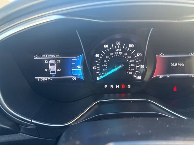 Used 2017 Ford Fusion SE w/ Fusion SE Technology Package image 30