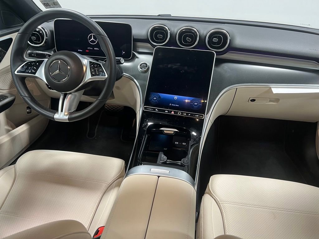 Used 2025 Mercedes-Benz C 300 4MATIC Sedan image 29